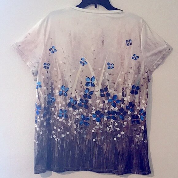 2 - Women's Short Sleeve Everyday Tops (Both 2XL) - Picture 13 of 16